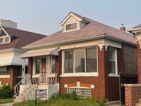 Photo of 7919 S Kenwood Avenue, Chicago, IL 60619 (MLS # 12652188)