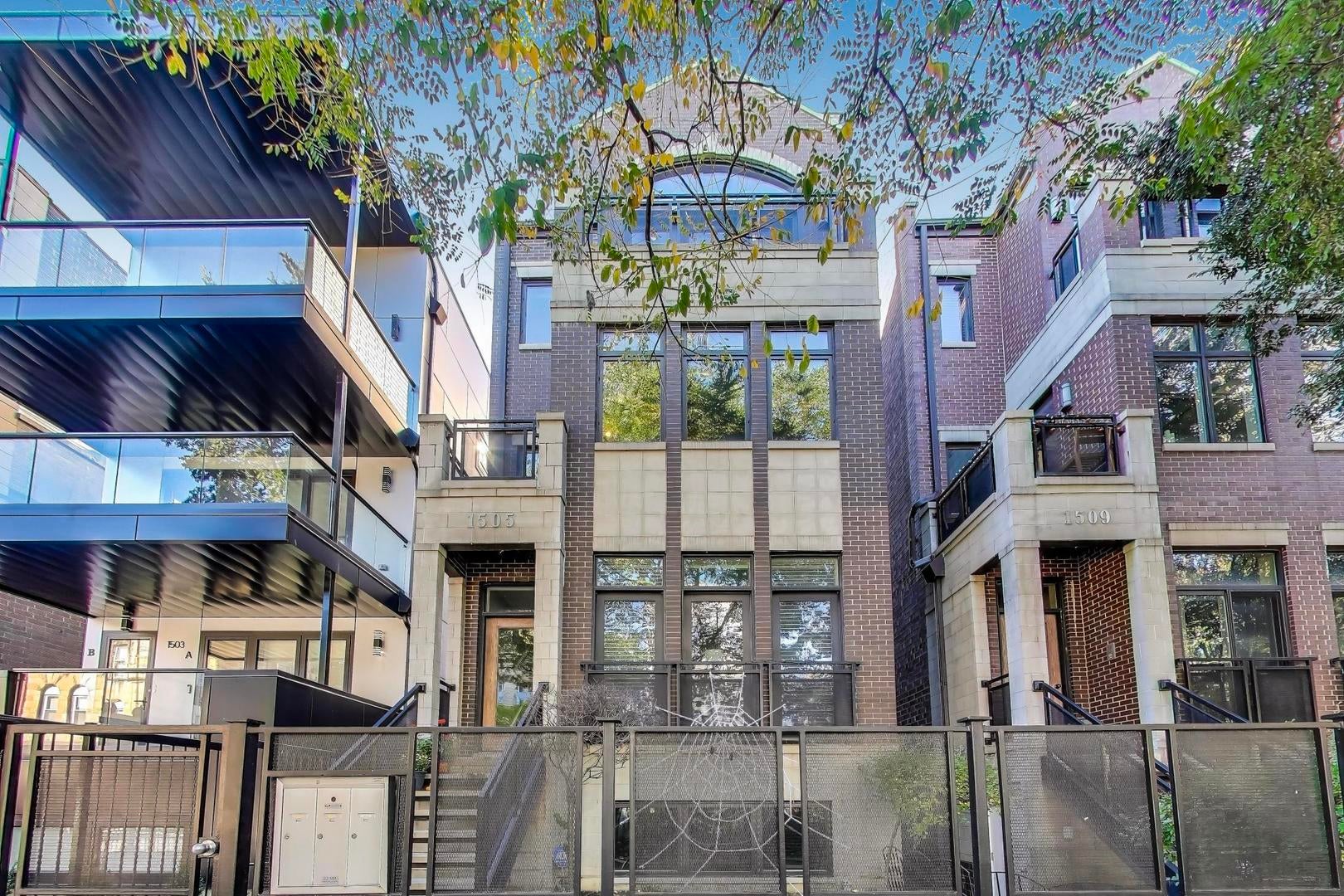 1505 W Walton Street 3