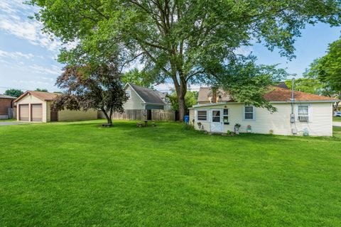 Tiny photo for 319 N Lord Avenue, Carpentersville, IL 60110 (MLS # 12620168)