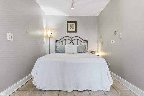 Tiny photo for 6619 N Sheridan Road #401, Chicago, IL 60626 (MLS # 12520831)