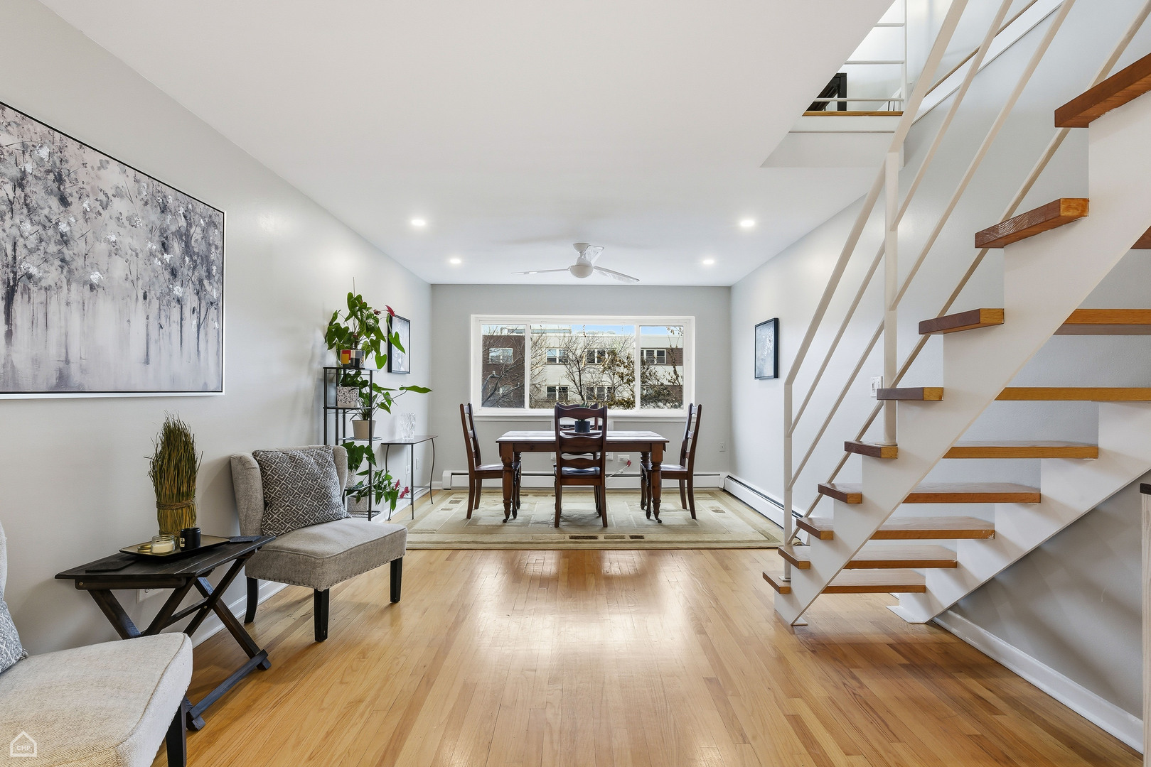 6619 N Sheridan Road 401