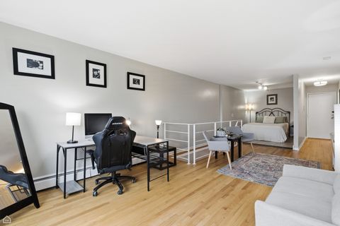 Tiny photo for 6619 N Sheridan Road #401, Chicago, IL 60626 (MLS # 12520831)