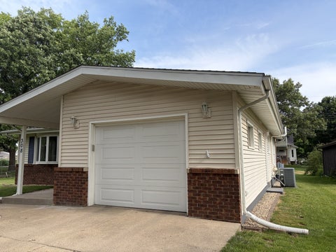 Tiny photo for 308 E South Street, Granville, IL 61326 (MLS # 12671373)