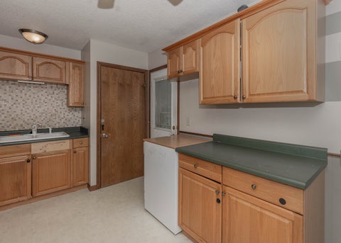 Tiny photo for 2410 W 58th Street, Davenport, IA 52806 (MLS # 12735516)