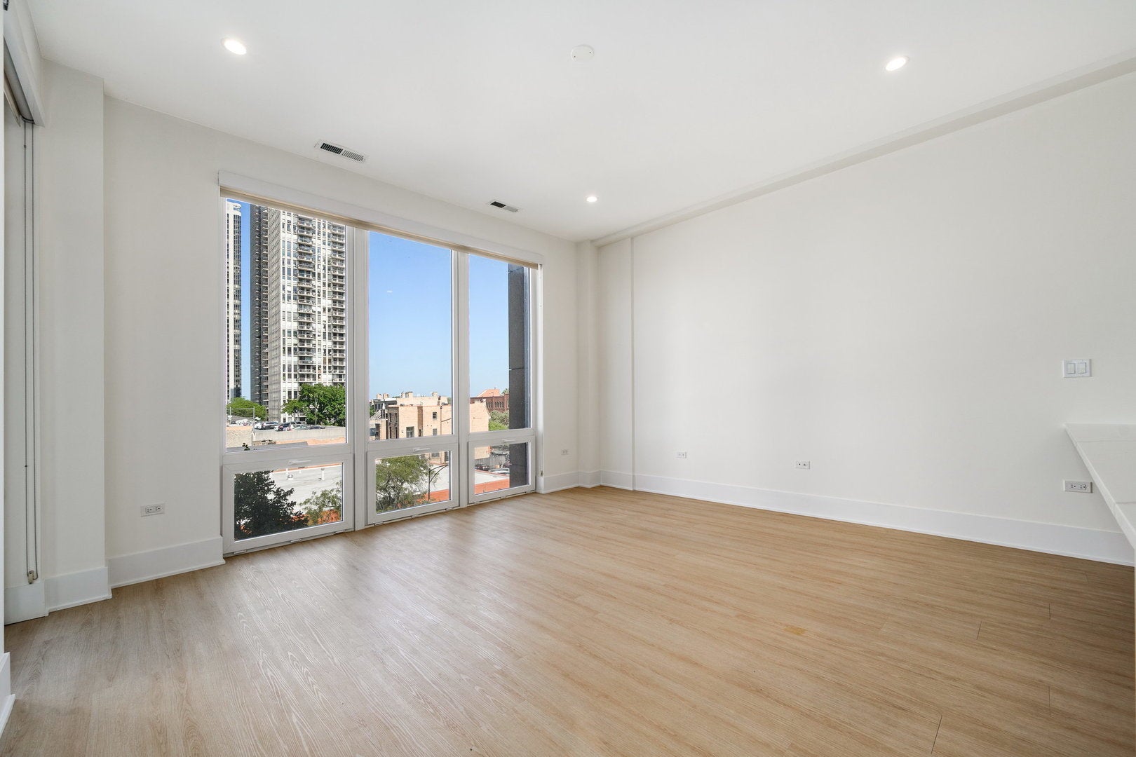 159 W North Avenue 406