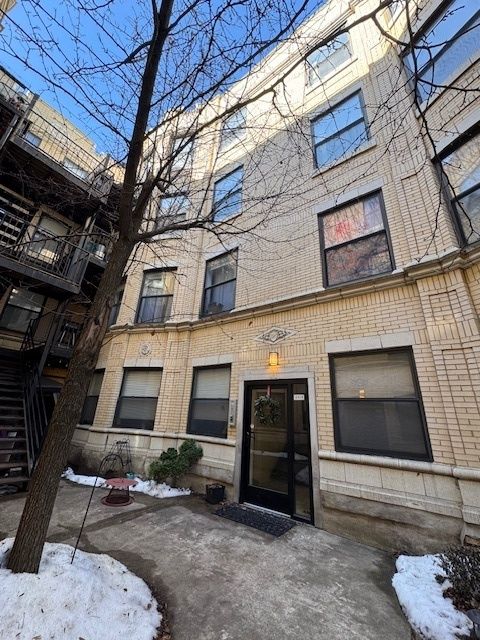 Photo of 6414 N Hoyne Avenue #3W, Chicago, IL 60645 (MLS # 12371891)