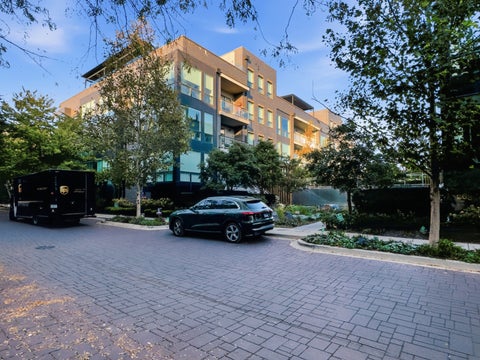Photo of 2643 N Hermitage Avenue #105, Chicago, IL 60614 (MLS # 12781714)