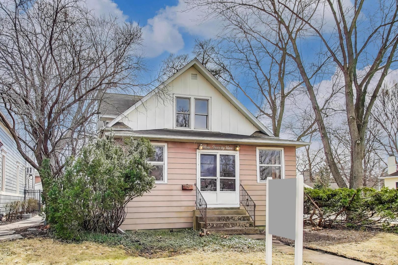929 Prairie Avenue