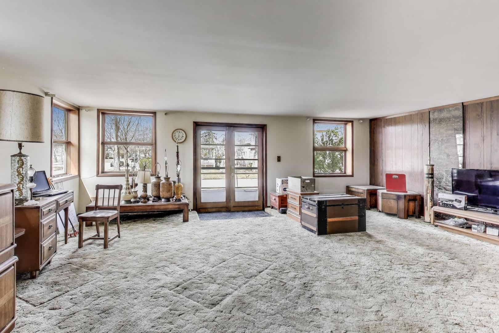 929 Prairie Avenue