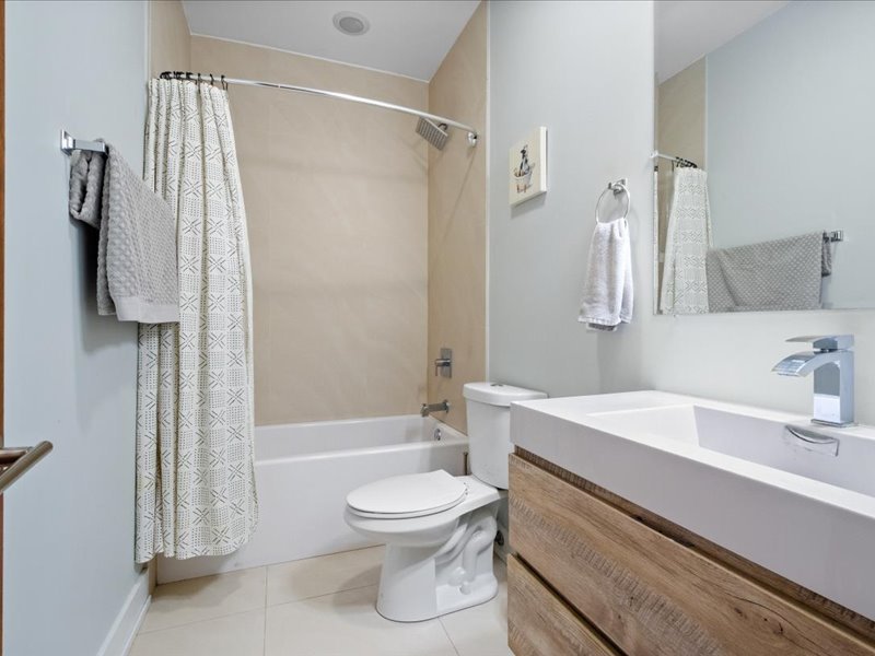 1429 W 16th Street 3E