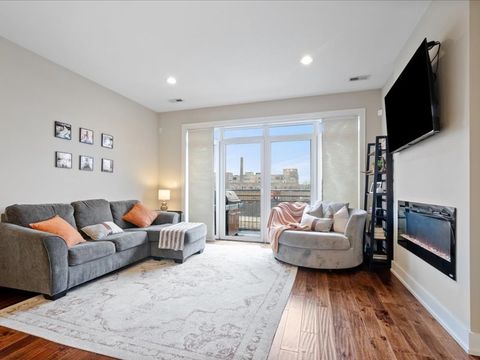 Tiny photo for 1429 W 16th Street #3E, Chicago, IL 60608 (MLS # 12584554)