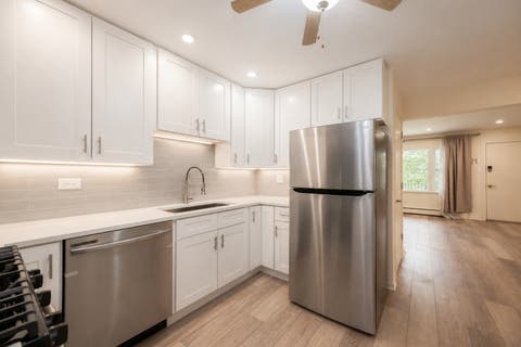 Tiny photo for 39 King Arthur Court #15, Northlake, IL 60164 (MLS # 12714501)