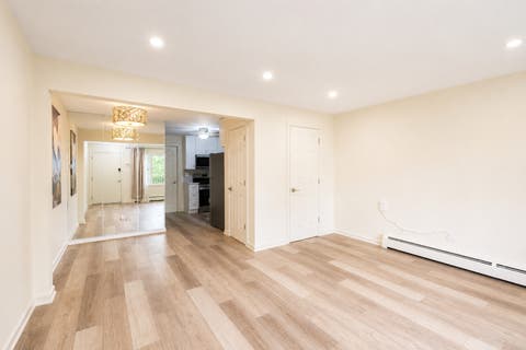 Tiny photo for 39 King Arthur Court #15, Northlake, IL 60164 (MLS # 12714501)