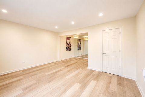 Tiny photo for 39 King Arthur Court #15, Northlake, IL 60164 (MLS # 12714501)