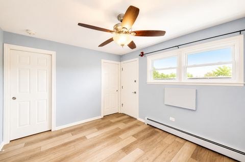 Tiny photo for 39 King Arthur Court #15, Northlake, IL 60164 (MLS # 12714501)