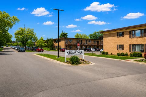 Photo of 39 King Arthur Court #15, Northlake, IL 60164 (MLS # 12714501)