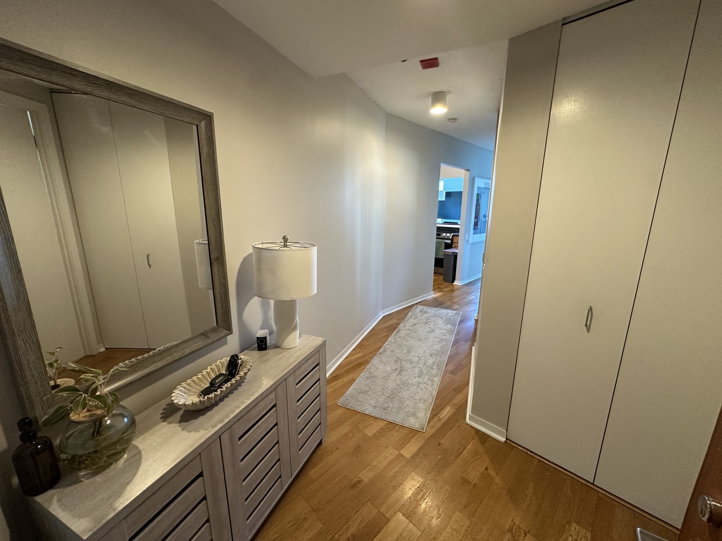 400 N La Salle Drive 1208