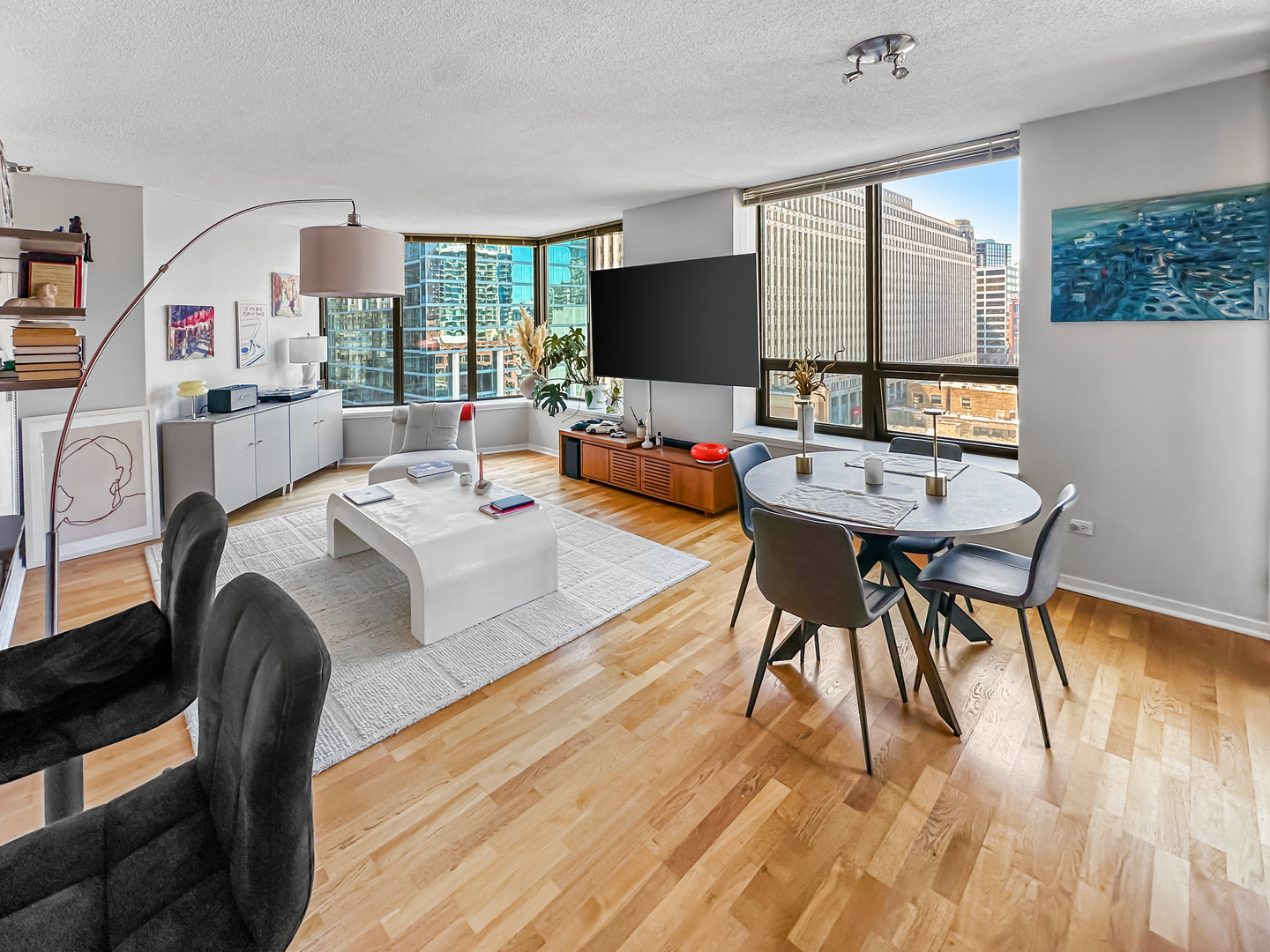 400 N La Salle Drive 1208