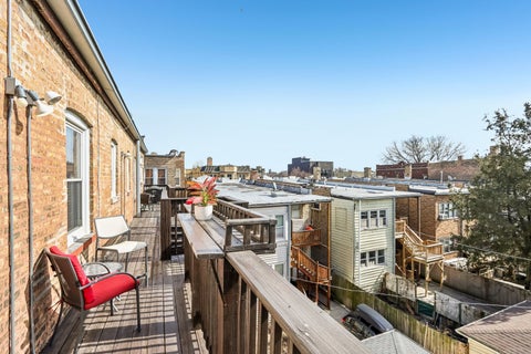 Tiny photo for 2609 W GUNNISON Street #3, Chicago, IL 60625 (MLS # 12745895)