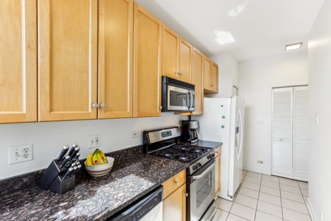 Tiny photo for 2609 W GUNNISON Street #3, Chicago, IL 60625 (MLS # 12745895)