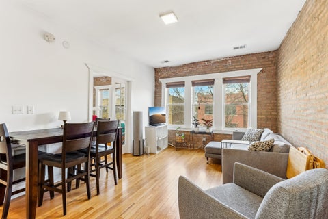 Tiny photo for 2609 W GUNNISON Street #3, Chicago, IL 60625 (MLS # 12745895)