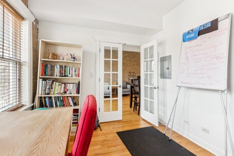 Tiny photo for 2609 W GUNNISON Street #3, Chicago, IL 60625 (MLS # 12745895)
