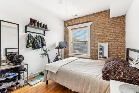 Tiny photo for 2609 W GUNNISON Street #3, Chicago, IL 60625 (MLS # 12745895)