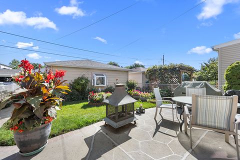 Tiny photo for 4339 N Newland Avenue, Harwood Heights, IL 60706 (MLS # 12484721)