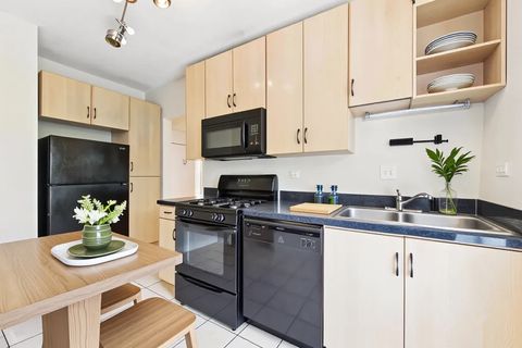 Tiny photo for 1301 E 71st Place #2S, Chicago, IL 60619 (MLS # 12664355)