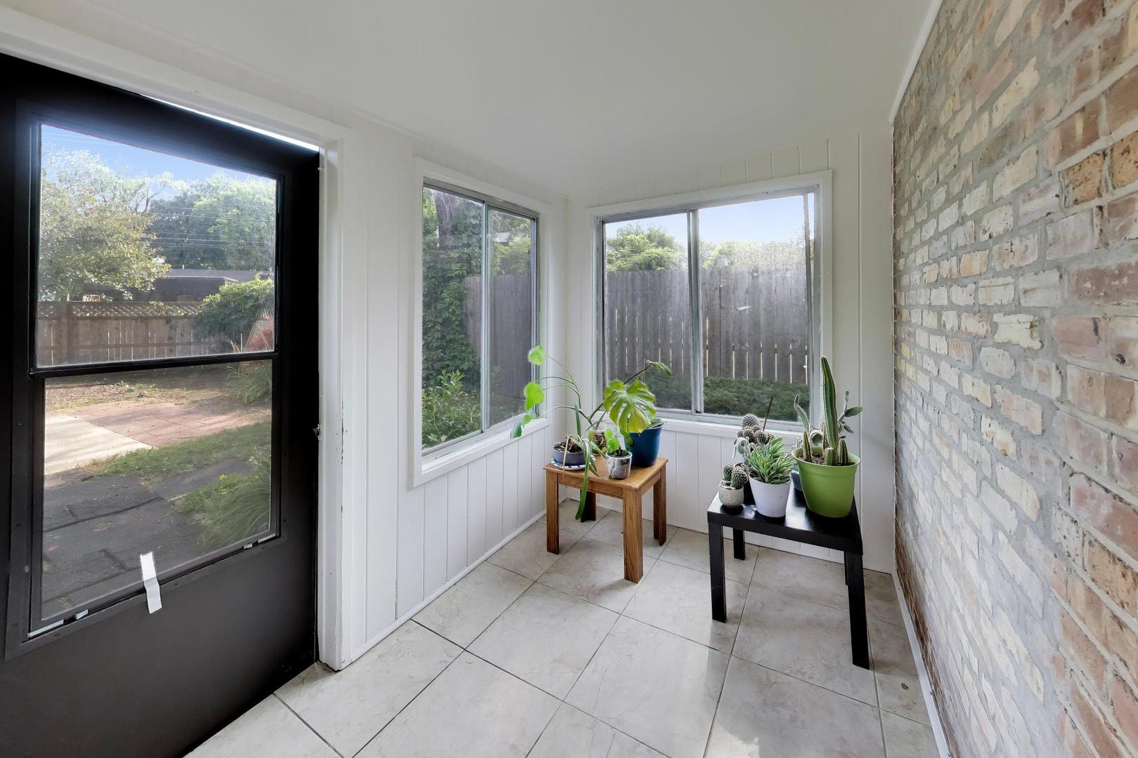 2711 Elgin Road
