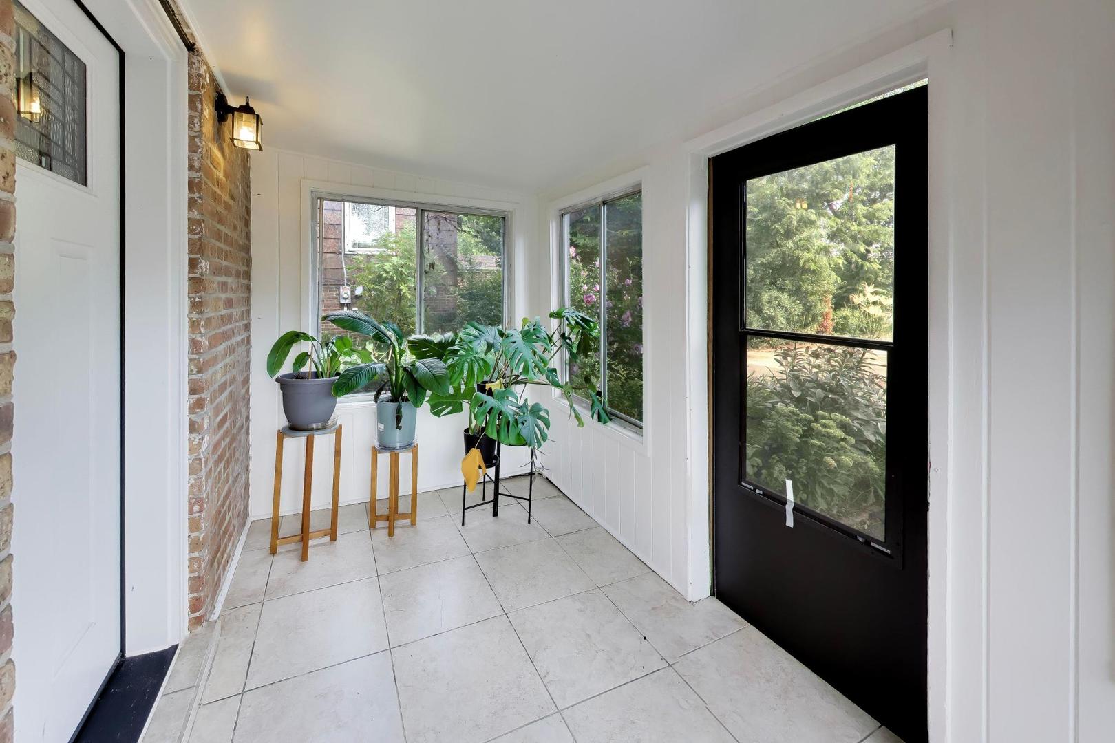 2711 Elgin Road