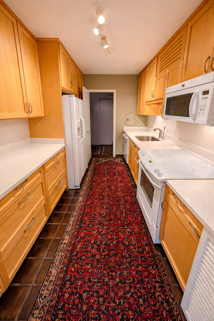 360 W Wellington Avenue 5E