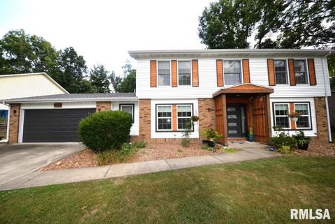 Photo of 4211 FOX CREEK Street, Mt Vernon, IL 62864 (MLS # EB459236)