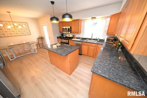 Tiny photo for 4211 FOX CREEK Street, Mt Vernon, IL 62864 (MLS # EB459236)