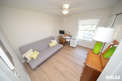 Tiny photo for 4211 FOX CREEK Street, Mt Vernon, IL 62864 (MLS # EB459236)