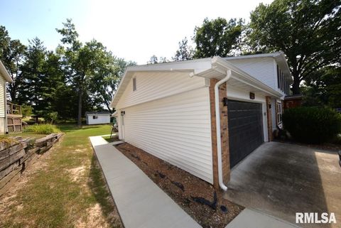 Tiny photo for 4211 FOX CREEK Street, Mt Vernon, IL 62864 (MLS # EB459236)