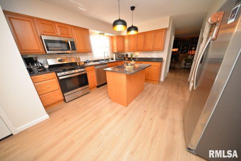 Tiny photo for 4211 FOX CREEK Street, Mt Vernon, IL 62864 (MLS # EB459236)