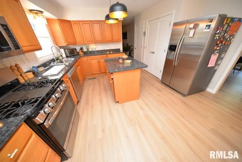 Tiny photo for 4211 FOX CREEK Street, Mt Vernon, IL 62864 (MLS # EB459236)