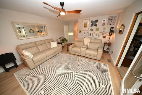 Tiny photo for 4211 FOX CREEK Street, Mt Vernon, IL 62864 (MLS # EB459236)