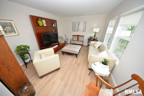 Tiny photo for 4211 FOX CREEK Street, Mt Vernon, IL 62864 (MLS # EB459236)