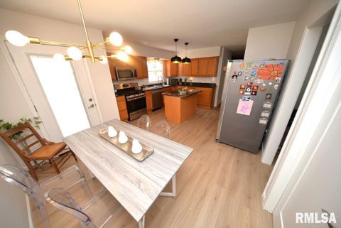 Tiny photo for 4211 FOX CREEK Street, Mt Vernon, IL 62864 (MLS # EB459236)