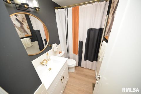 Tiny photo for 4211 FOX CREEK Street, Mt Vernon, IL 62864 (MLS # EB459236)