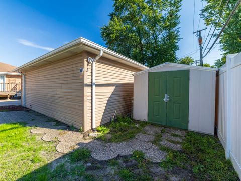 Tiny photo for 18010 Oakley Avenue, Lansing, IL 60438 (MLS # 12469564)