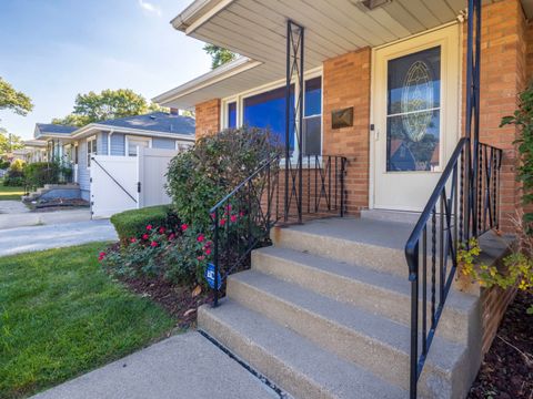 Tiny photo for 18010 Oakley Avenue, Lansing, IL 60438 (MLS # 12469564)