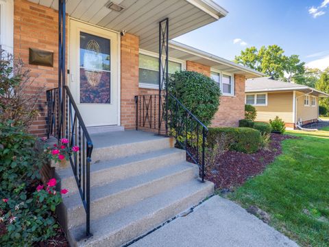 Tiny photo for 18010 Oakley Avenue, Lansing, IL 60438 (MLS # 12469564)