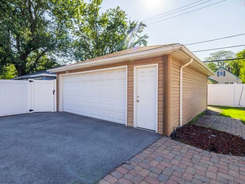 Tiny photo for 18010 Oakley Avenue, Lansing, IL 60438 (MLS # 12469564)