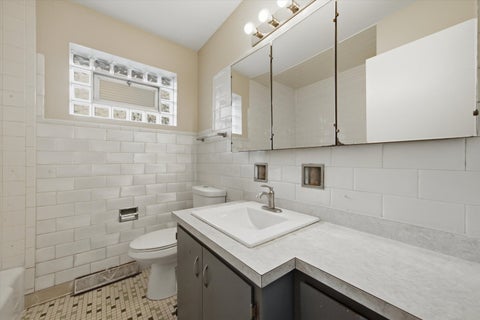 Tiny photo for 3798 W 76th Place, Chicago, IL 60652 (MLS # 12748417)