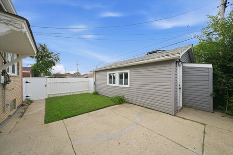 Tiny photo for 3798 W 76th Place, Chicago, IL 60652 (MLS # 12748417)