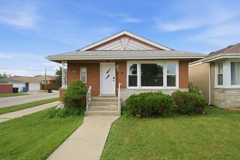 Tiny photo for 3798 W 76th Place, Chicago, IL 60652 (MLS # 12748417)