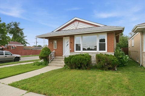 Tiny photo for 3798 W 76th Place, Chicago, IL 60652 (MLS # 12748417)
